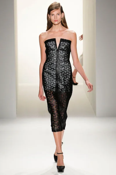 Look 27